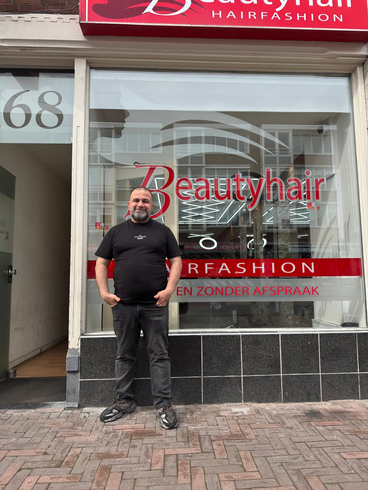 Mahmoud voor Beauty Hair Utrecht